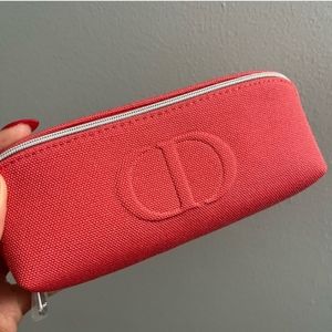 Dior cosmetic pouch 👝